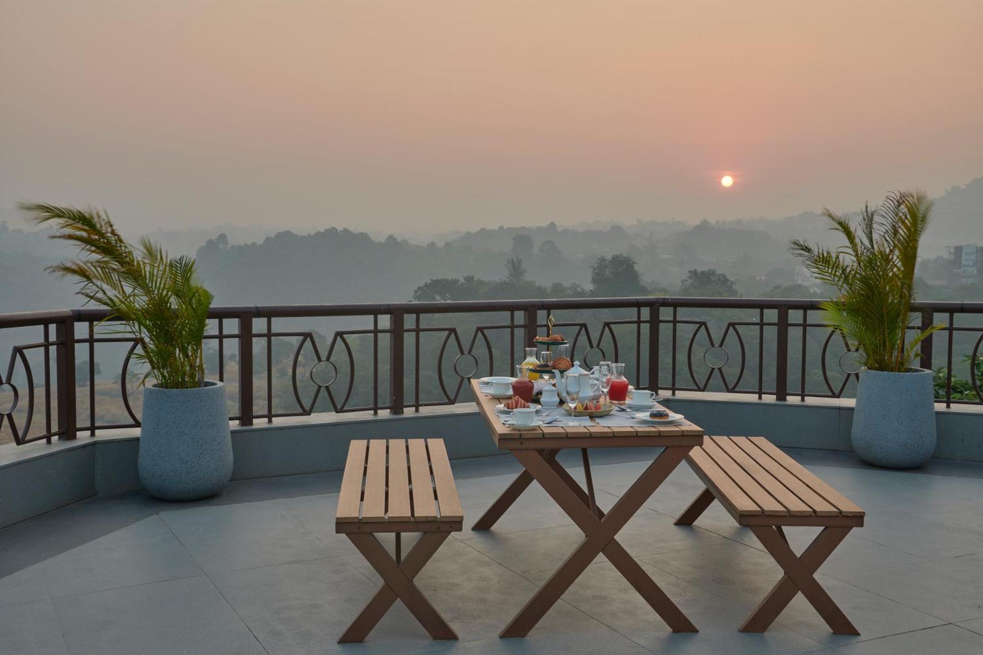 The Dukes Retreat Khandala Lonavala Exterior foto